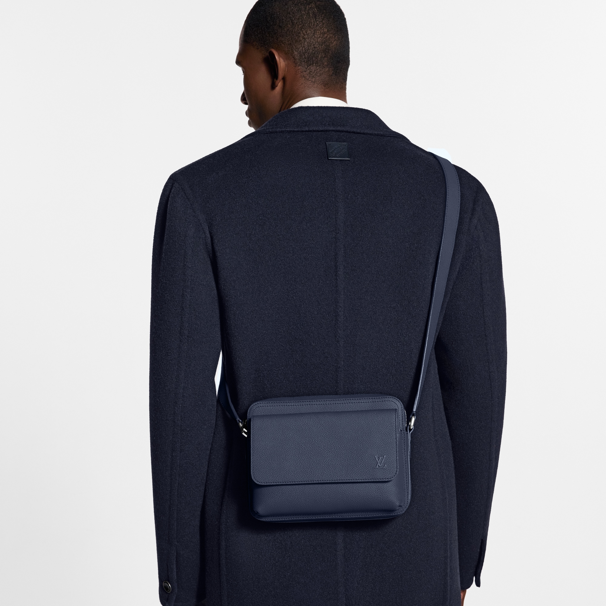 Boarding Messenger LV Aerogram - Bags and Small Leather Goods
